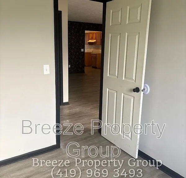 2983 Megan Cir — Photo 8