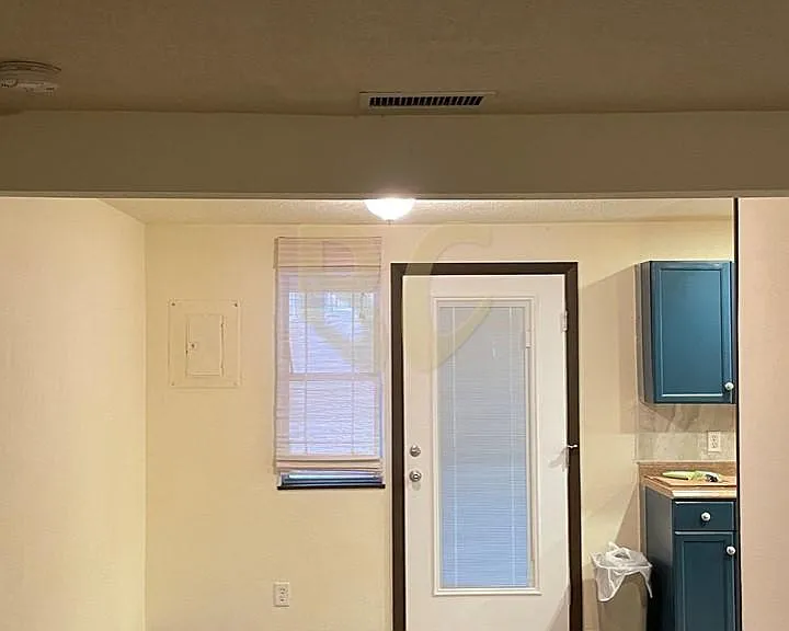 2408 Gretta St NE — Photo 6