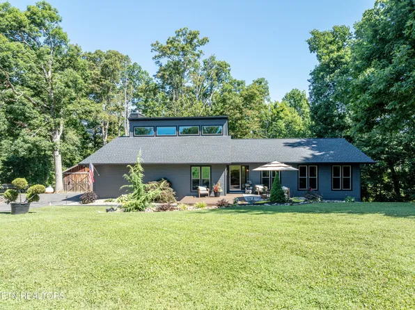 1690 Nichols Rd, Lenoir City, TN 37772