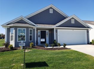 102 Stonecrest Trl, Elyria, OH 44035