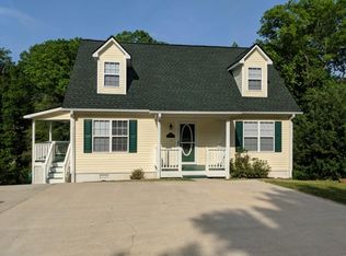 3104 Navajo Cir, Gainesville, GA 30501