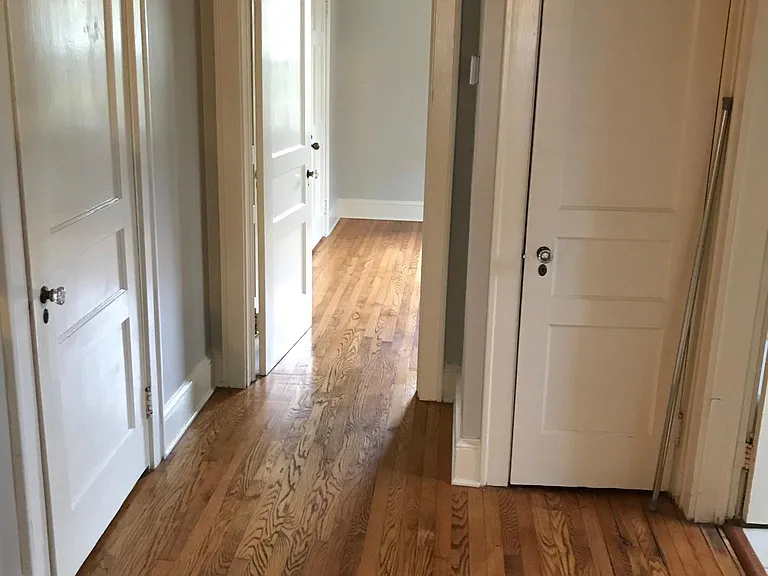 208 Vintage Ave — Photo 6