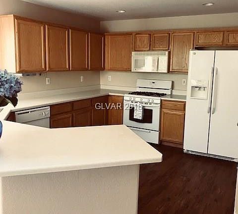 4th image of 3682 McMurty Ct
