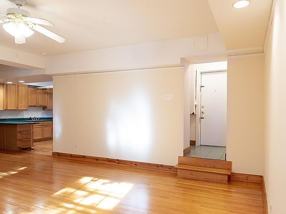 4th image of 5802 N Kenmore Ave #Gw
