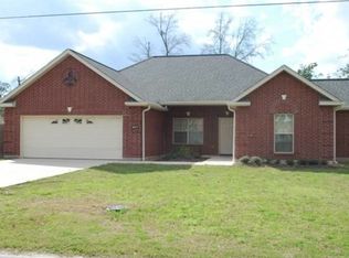 917 Isabella St, Sulphur, LA 70663