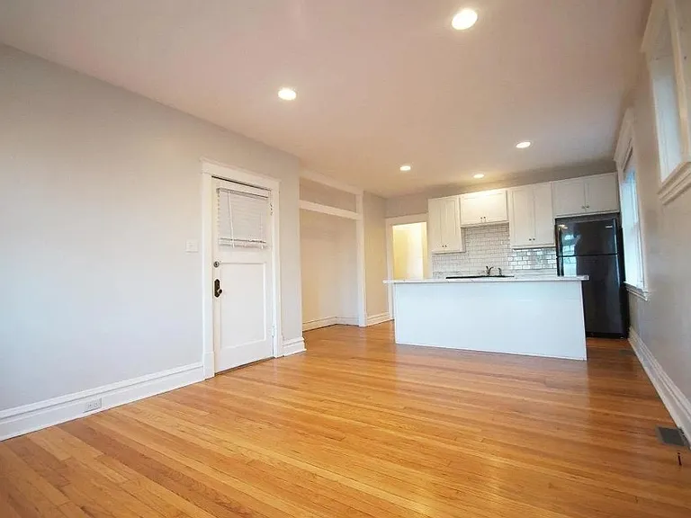 1917 Alfred Ave #2N — Photo 1