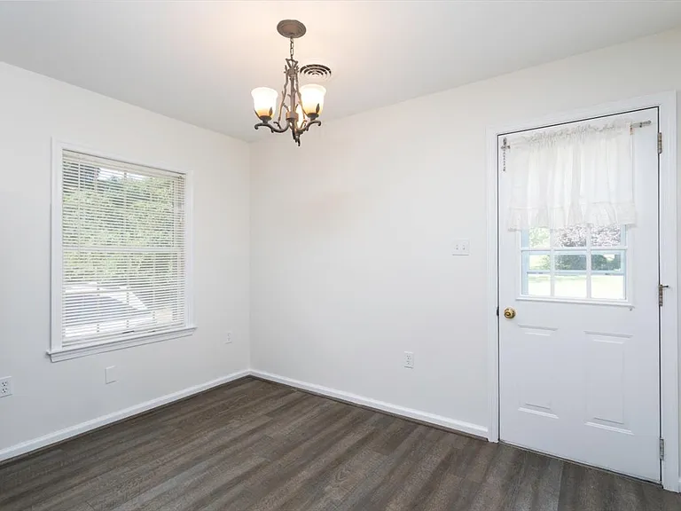 129A Manor Ave — Photo 11