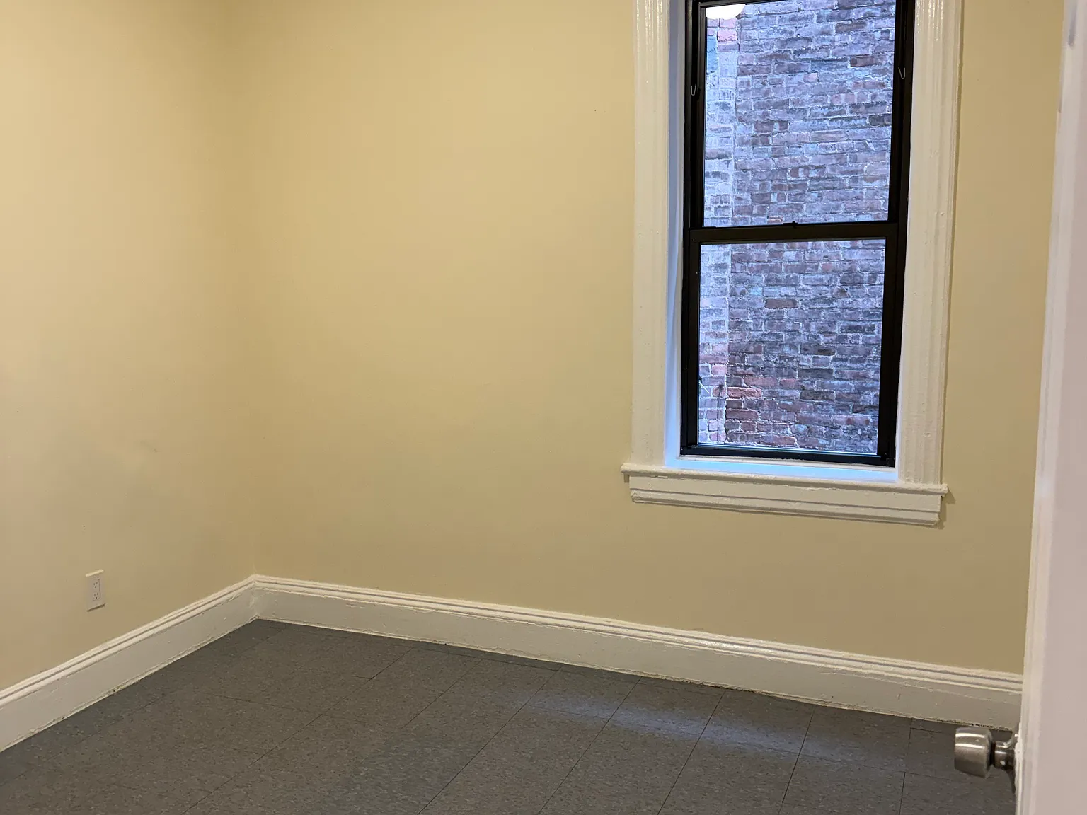 4 bed, 1200 sqft, $3,000 — Photo 2