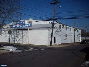 2nd image of 800 W 2nd St