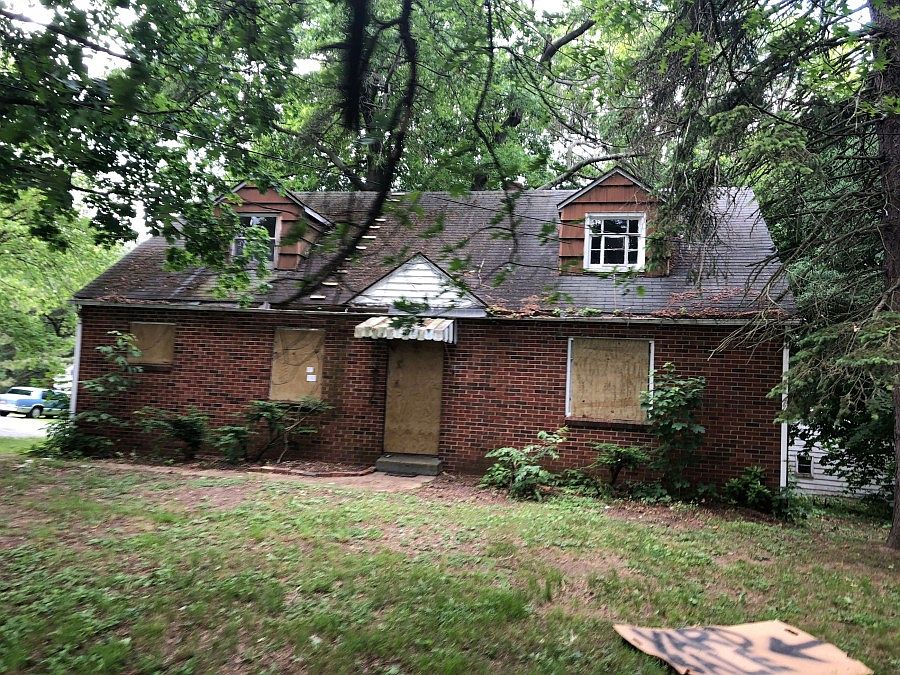 1st image of 1580 Canton Rd
