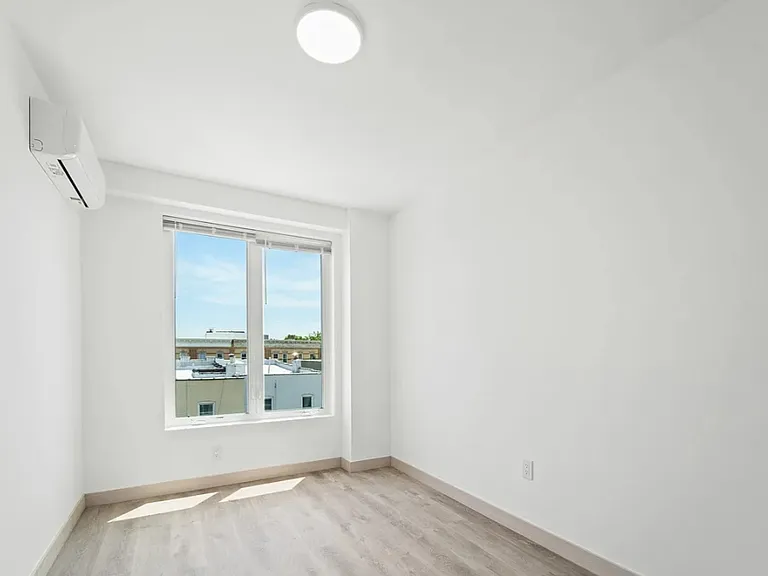 28-57 45th St #3C — Photo 10