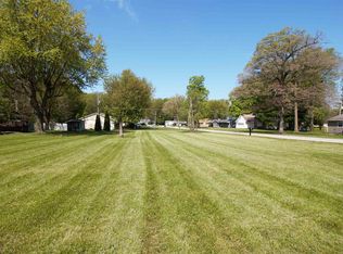 Meadow Ln, Kendallville, IN 46755