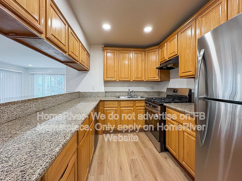 1st image of 572 Ebbtide Cir