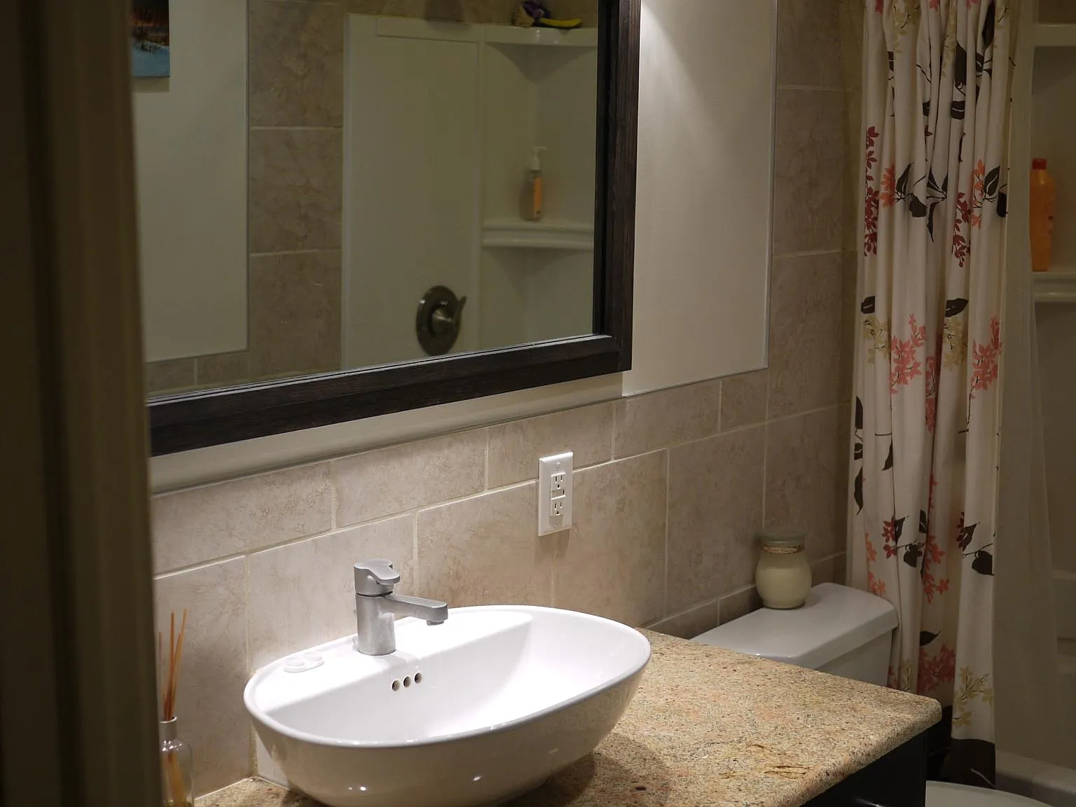 3 bed, 1000 sqft, $2,100 — Photo 4