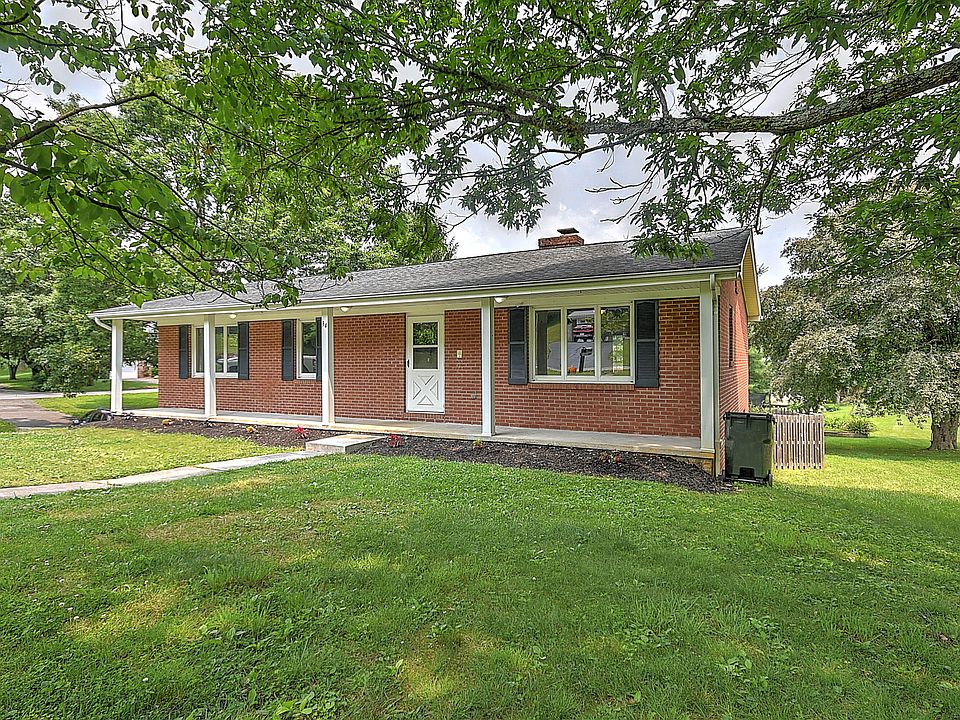 1st image of 180 Claremont Cir