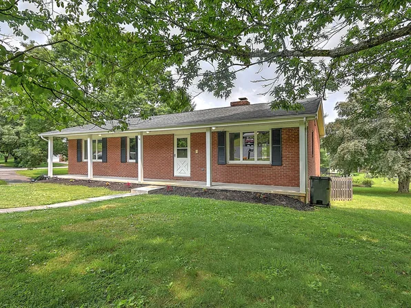 180 Claremont Cir, Bristol, VA 24201