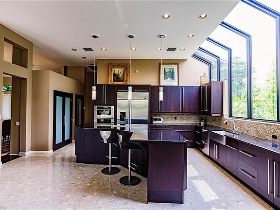 5th image of 15640 Greenock Ln