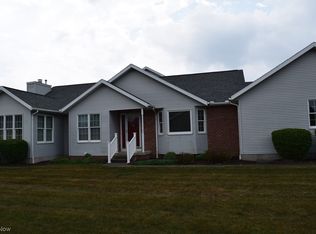 267 W Heatherwood Dr, Barberton, OH