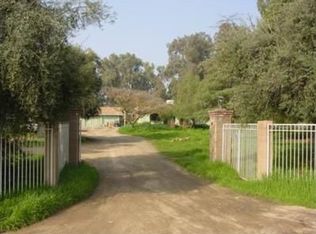 1693 N Valentine Ave, Fresno, CA