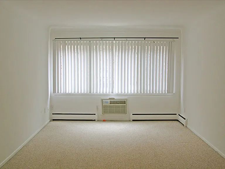 1565 Saint Paul Ave #1575 — Photo 2