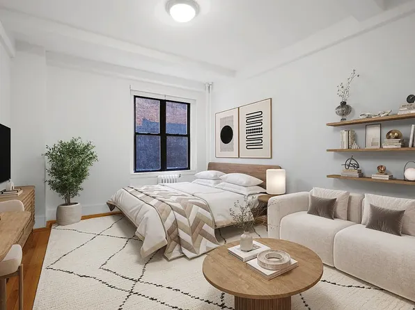 208 W 23rd St, New York, NY