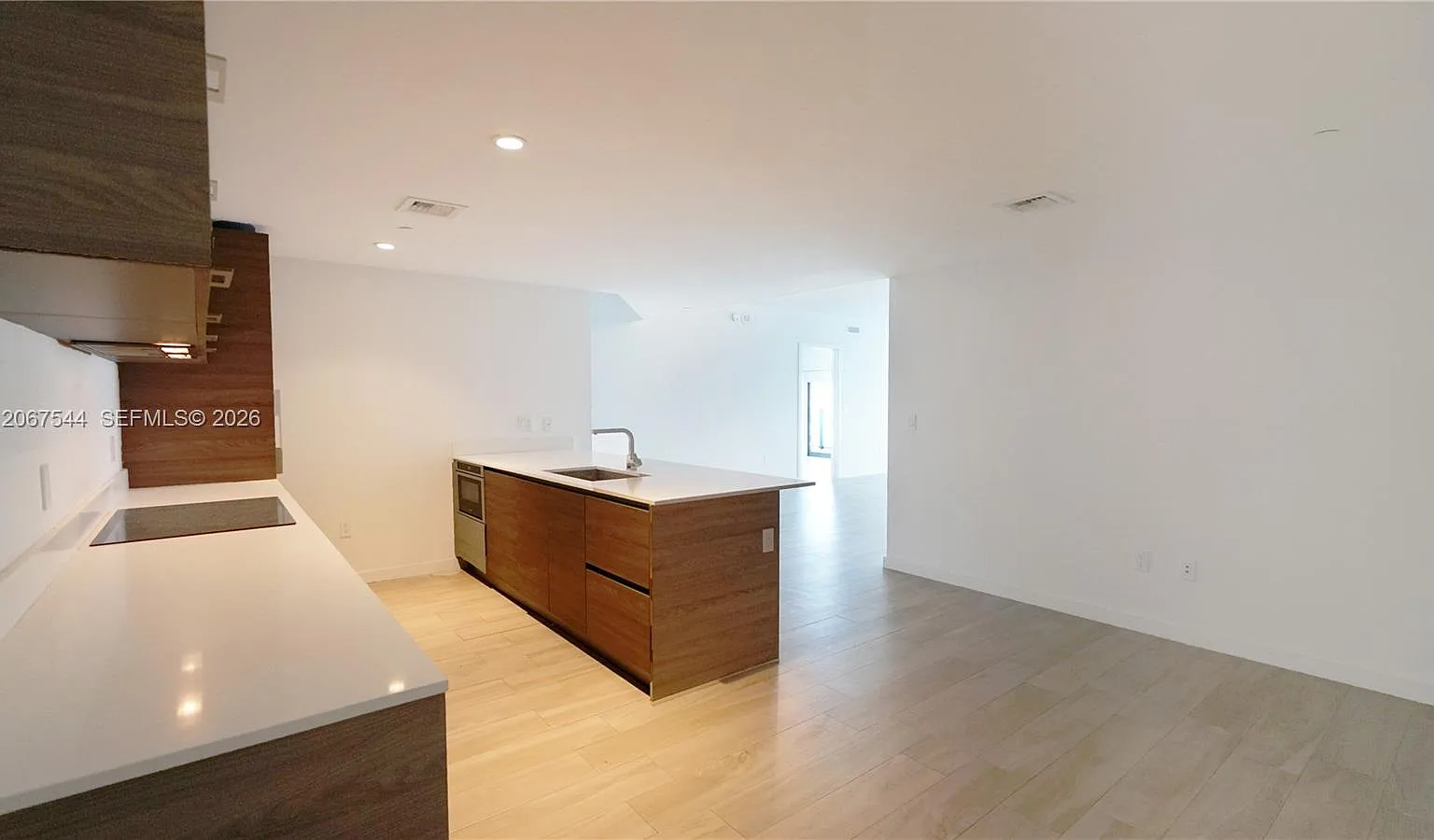 Sls Brickell — Photo 1