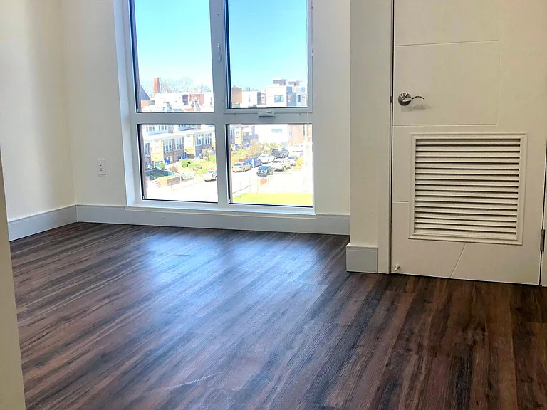 4904 Spruce St #308 — Photo 9