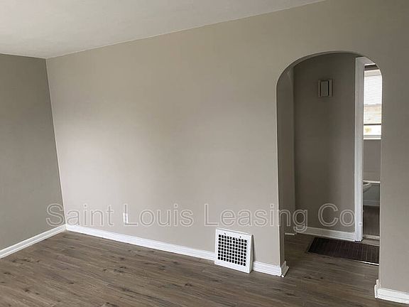 4th image of 1470 E Duchesne Dr