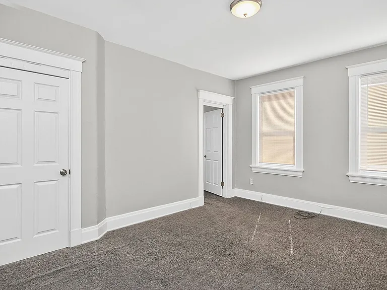 2359 Stratford Ave — Photo 13