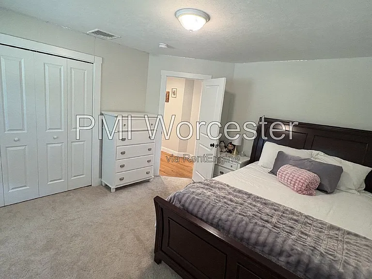 18 Lake Ave — Photo 14