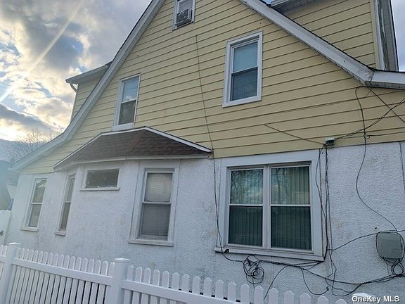 2nd image of 11246 208th St