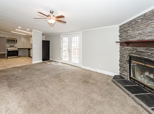 131 Magnolia St, Bonneau, SC 29431