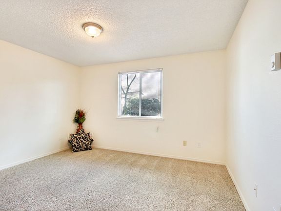 5th image of 9034 Pacific Ave APT B2
