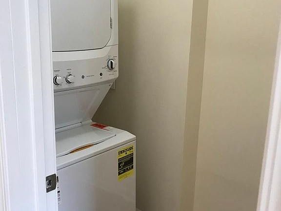 4th image of 1518 W Pearson St #1