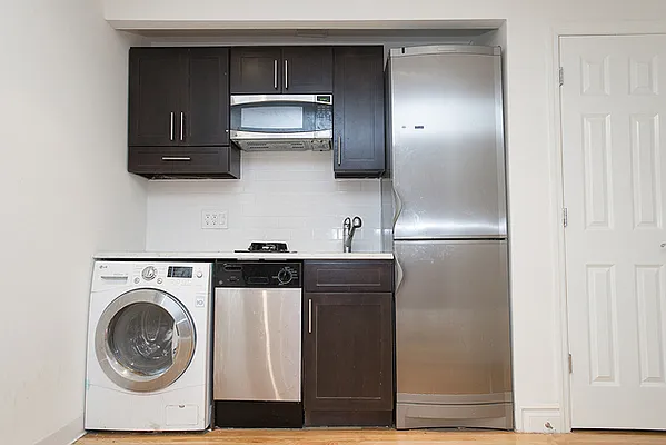 Rented by Compass | media 38