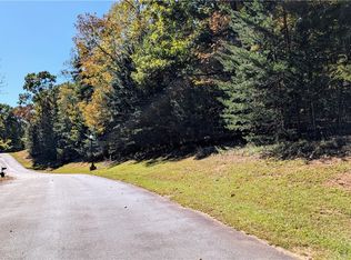 211 Serenity Dr, Pickens, SC 29671