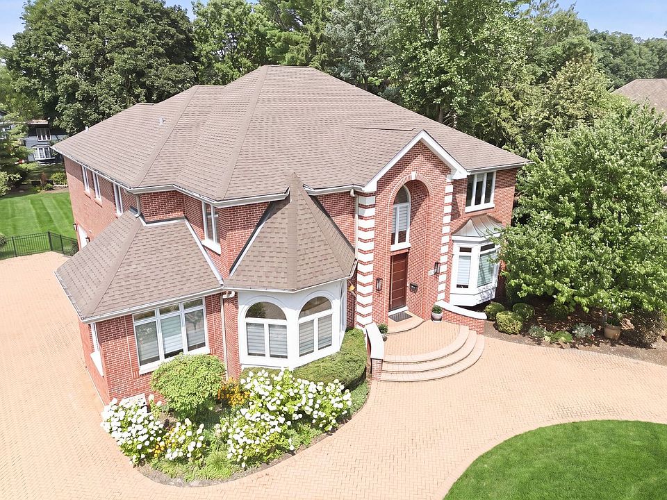 1st image of 1464 Tyrell Ave