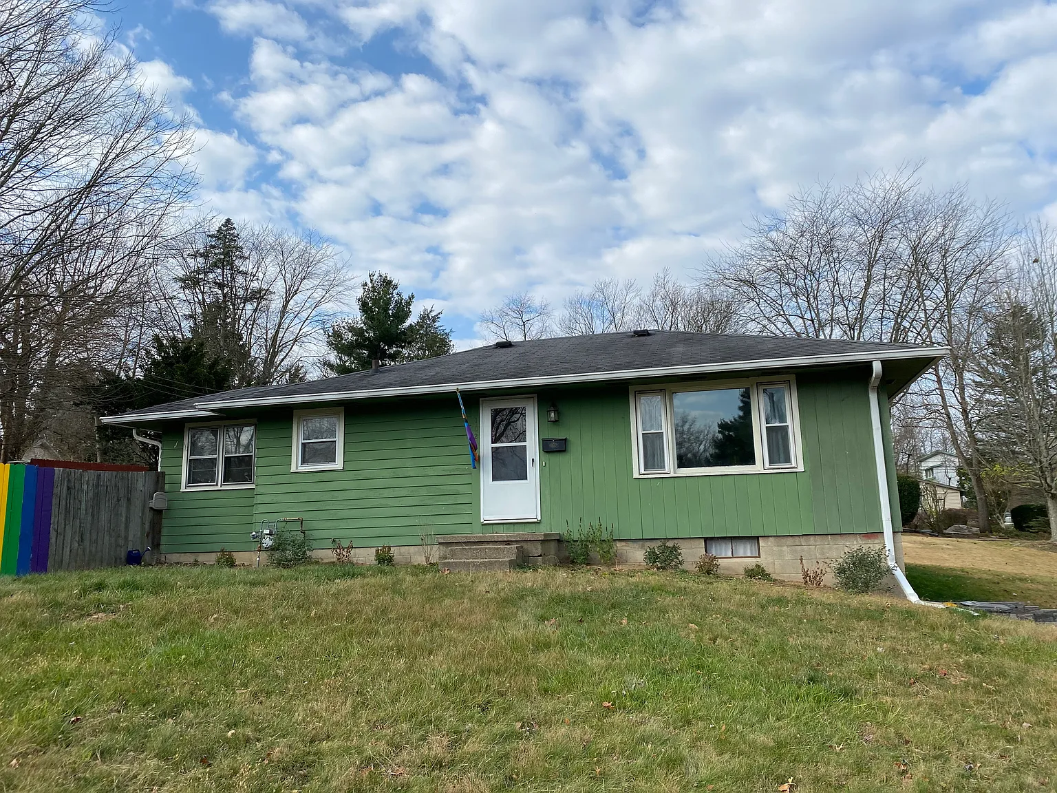 102 S Hillsdale Dr photo 1