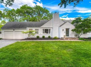9401 Meadow Ln, Leawood, KS 66206