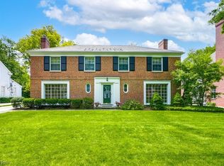 21000 Sydenham Rd, Shaker Heights, OH 44122