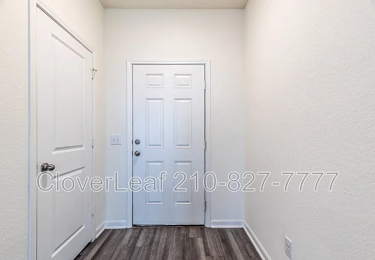 8360 Falcon Mdw — Photo 5