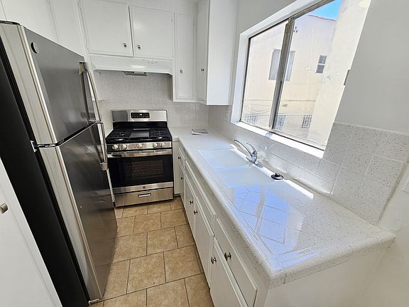 5th image of 1202 N Fuller Ave APT 7