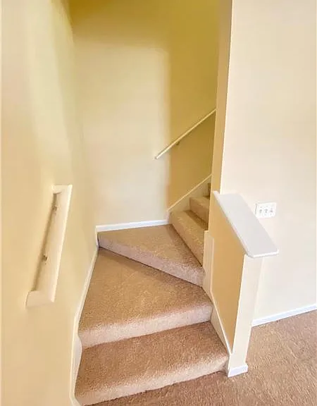 27 Rosa Ln — Photo 9