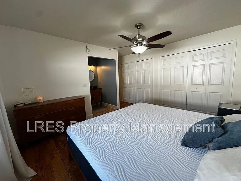 910 Sycamore Ln — Photo 14