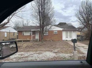 617 N 7th St, Paragould, AR 72450
