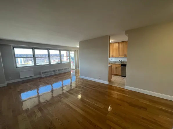 (undisclosed Address), Yonkers, NY 10701