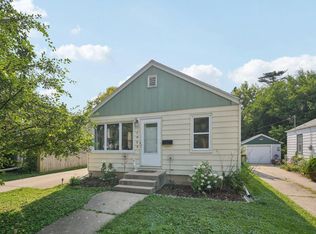 1953 S 97th St, West Allis, WI 53227
