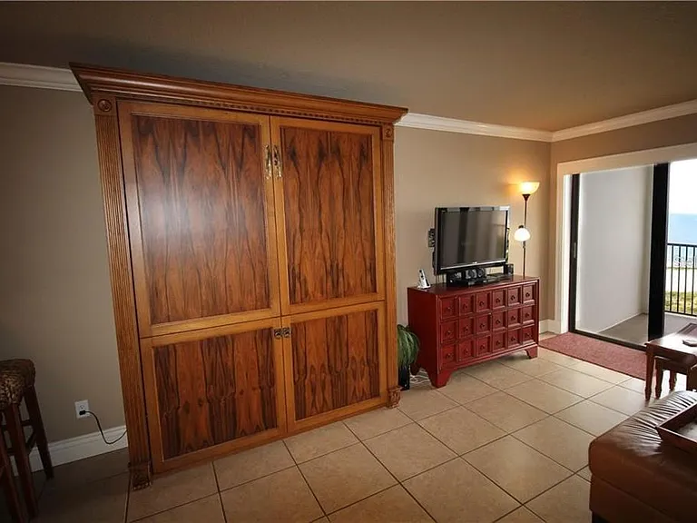 1230 Gulf Blvd #1805 — Photo 6