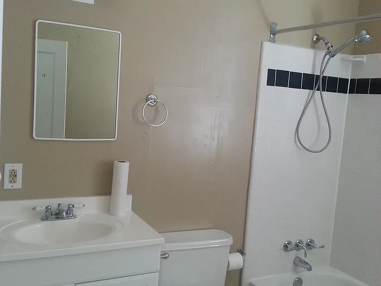 2528 Park St #1 — Photo 13