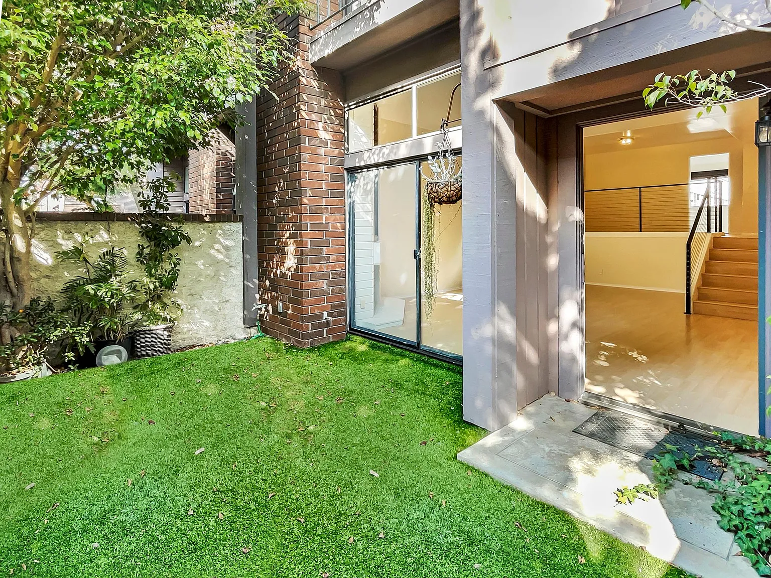 2 bed, 2.5 bath, 1912 sqft, $5,450 — Photo 3